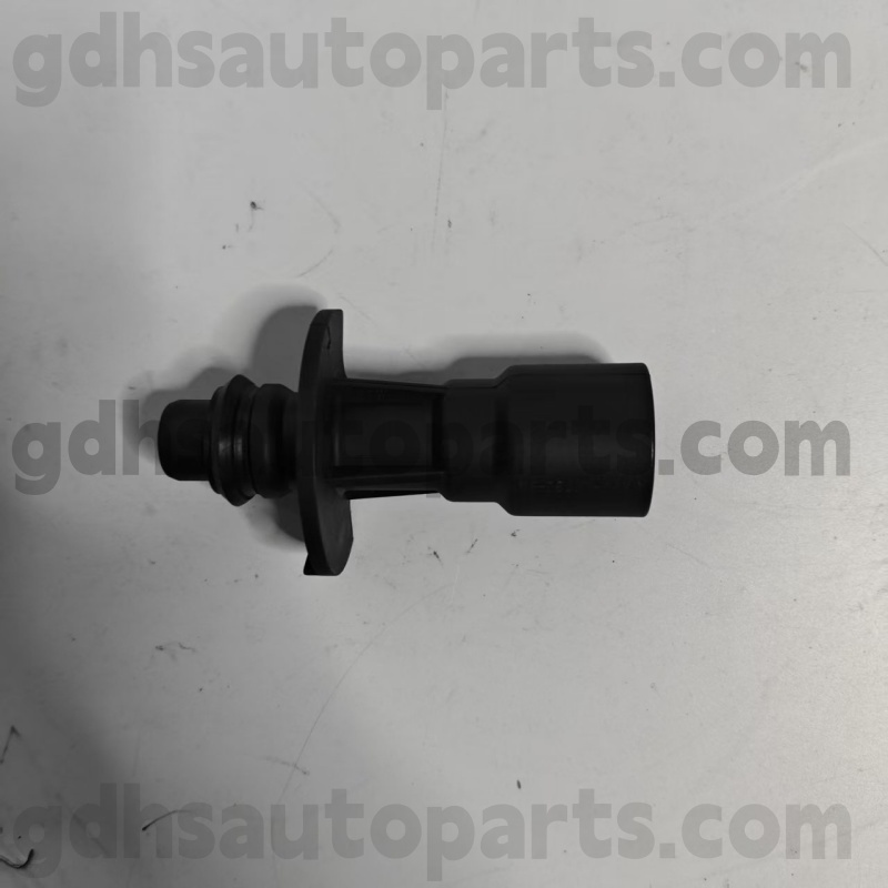 320221 Nissens Water Pump Hose for Range Rover Sport、Range Rover、Discovery、Range Rover Velar oe no。 LR028136