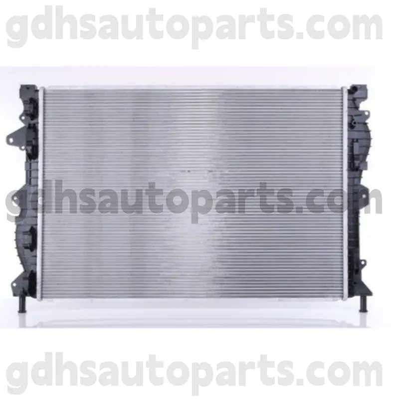 606681 EvoqueのNissens Radiator、Discovery oe no。 LR075360